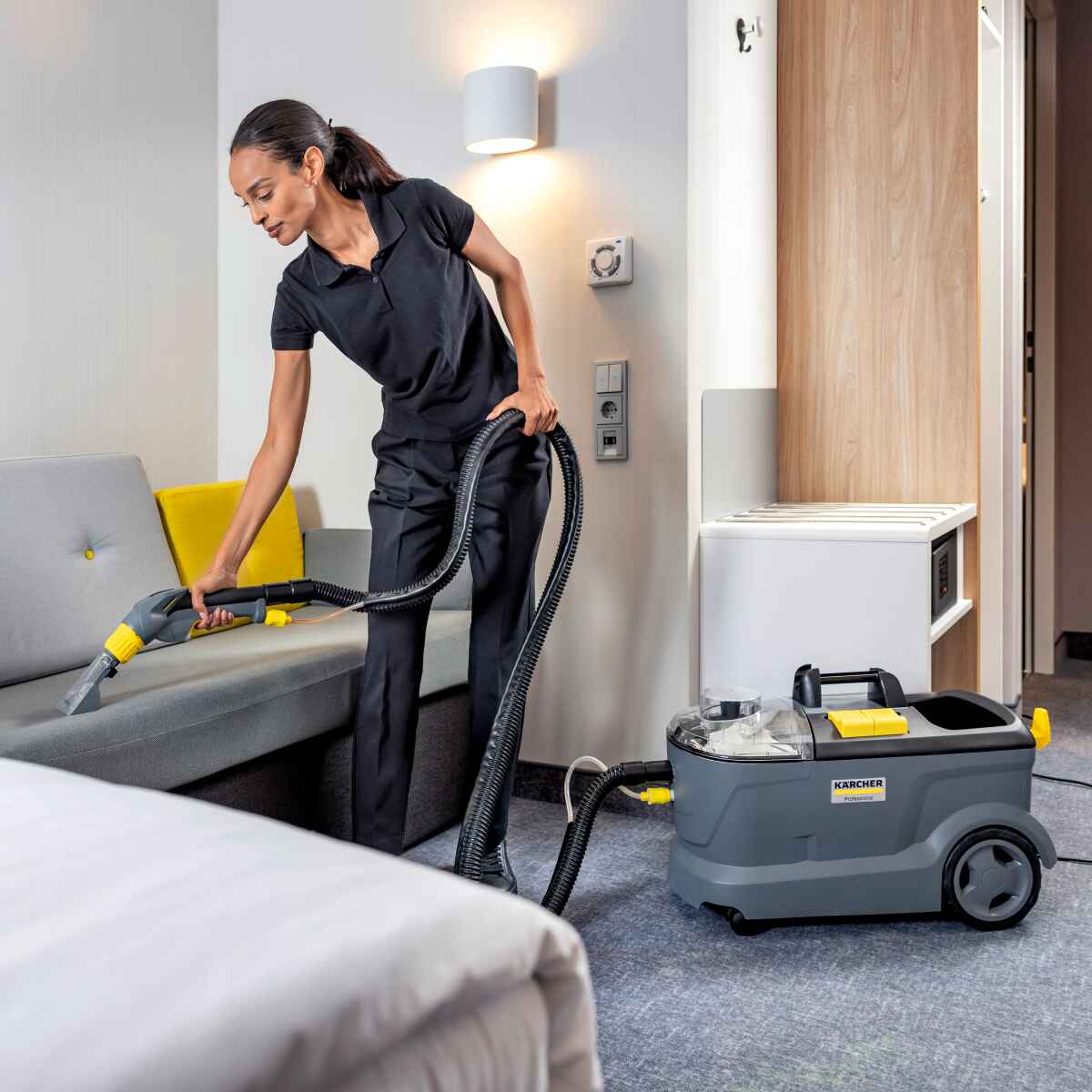 Lava tapices Puzzi10/1 1250W 10L Karcher 1.100 138.0 5 Lava tapices Puzzi10/1 1250W 10L Karcher - Imagen 5