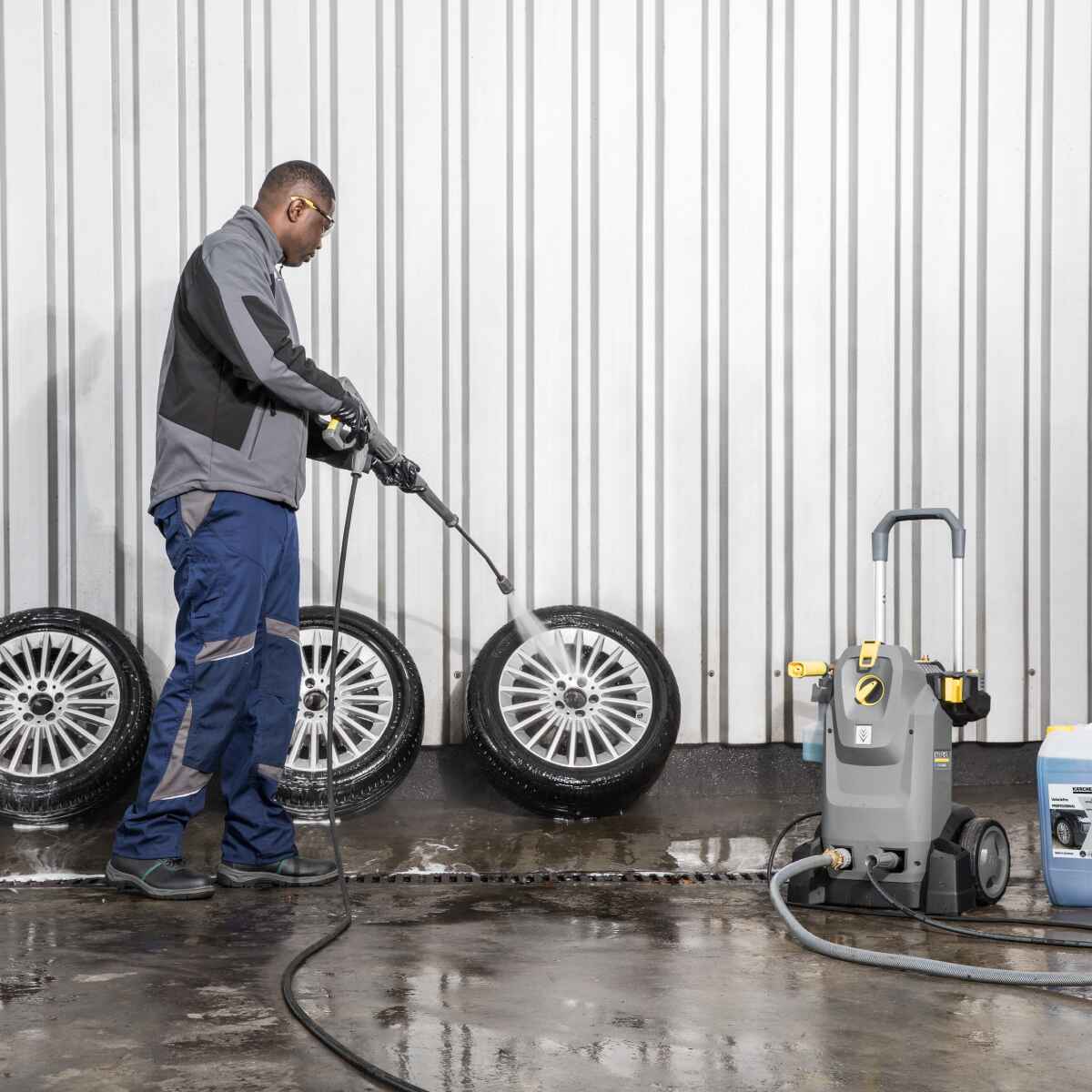 Hidrolavadora de agua fria HD6/15 M 3100W 150Bar Karcher 1.150 935.0 4 Hidrolavadora de agua fria HD6/15 M 3100W 150Bar Karcher - Imagen 4
