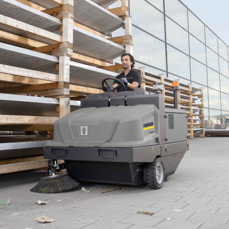 Barredora hombre a bordo KM120/250 17500W 250L Karcher - Imagen 2