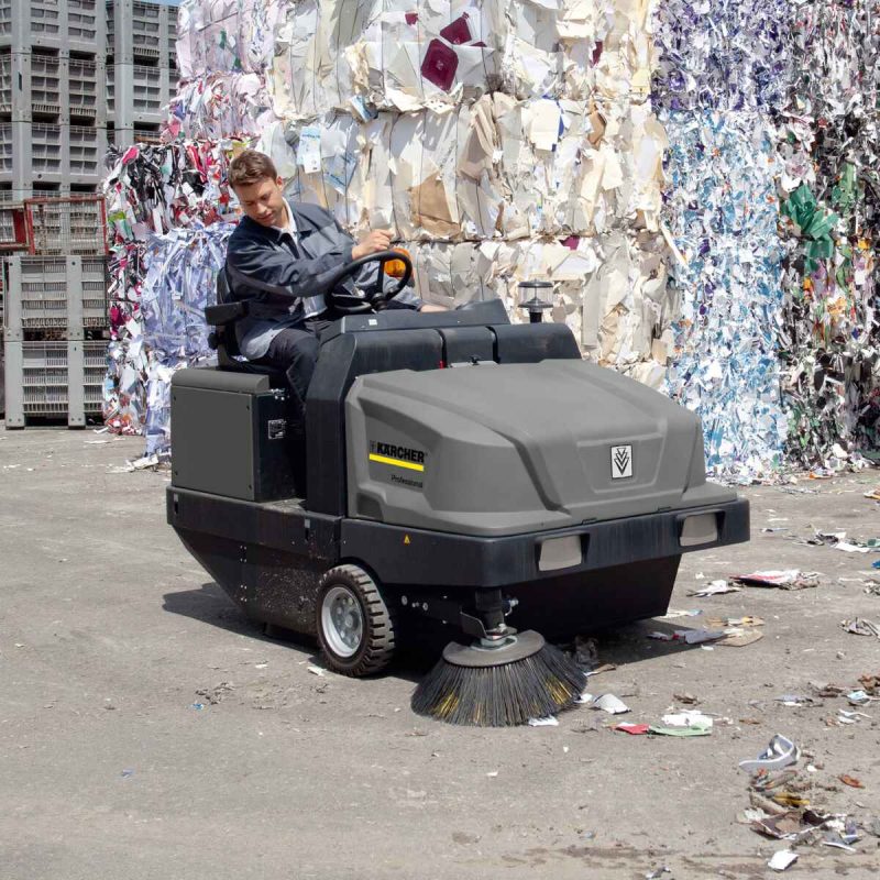 Barredora hombre a bordo KM130/300 17500W 300L Karcher - Imagen 3
