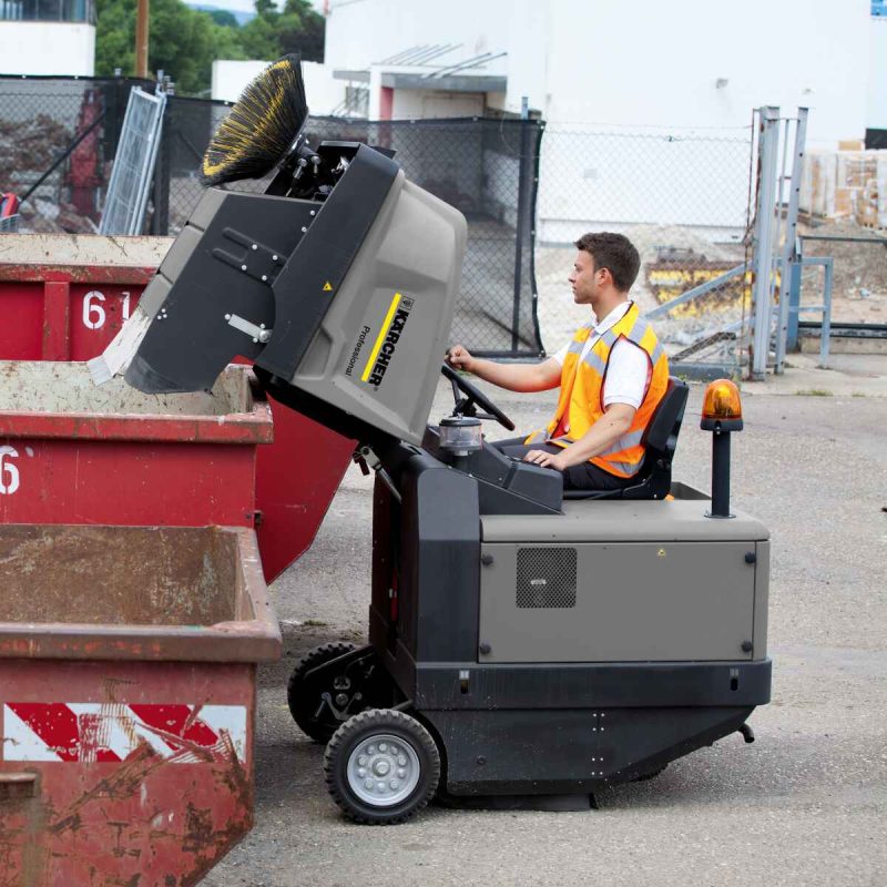 Barredora hombre a bordo KM130/300 17500W 300L Karcher - Imagen 4