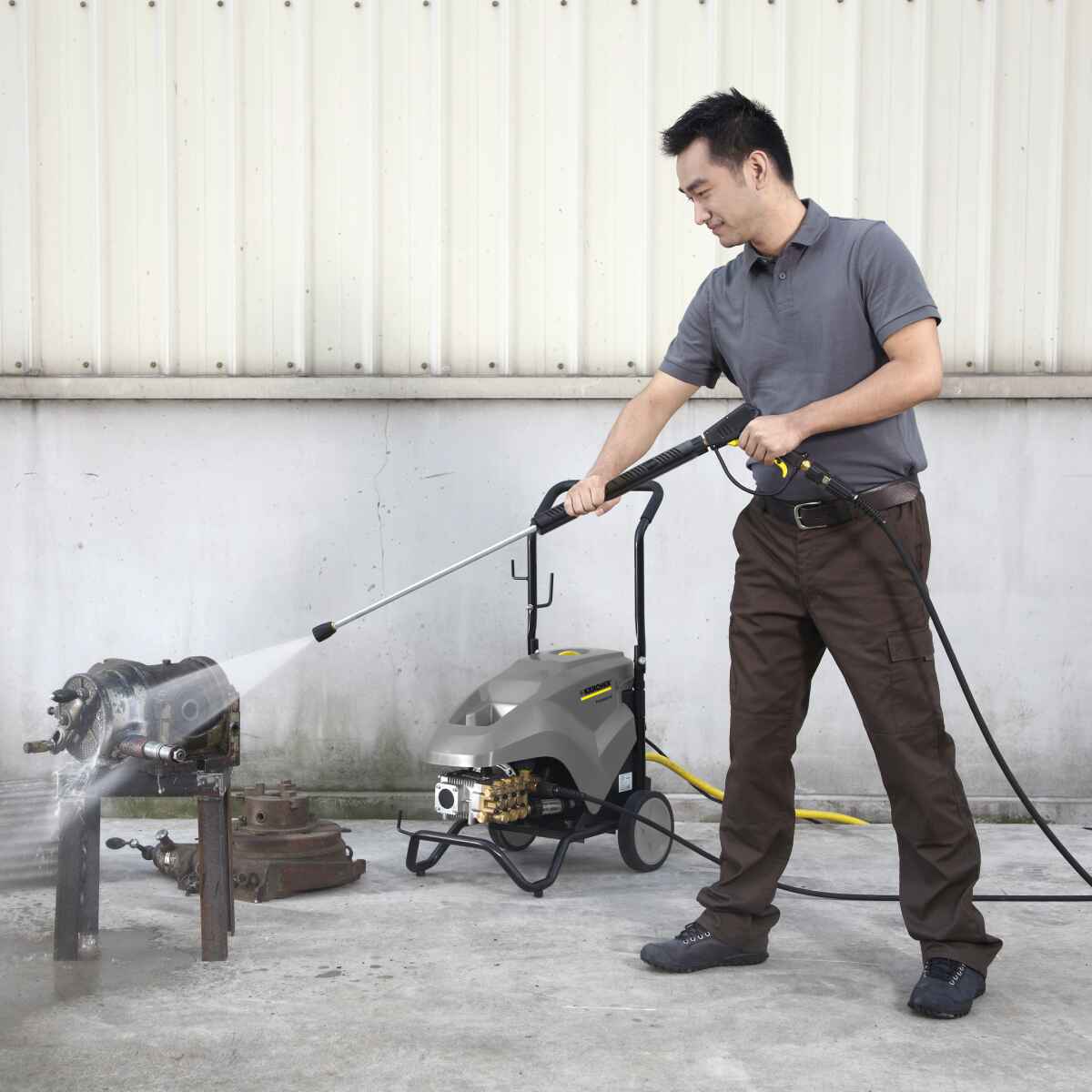 Hidrolavadora de agua fria HD6/15-4 3400W 150Bar Karcher 1.367 310.0 3 Hidrolavadora de agua fria HD6/15-4 3400W 150Bar Karcher - Imagen 3
