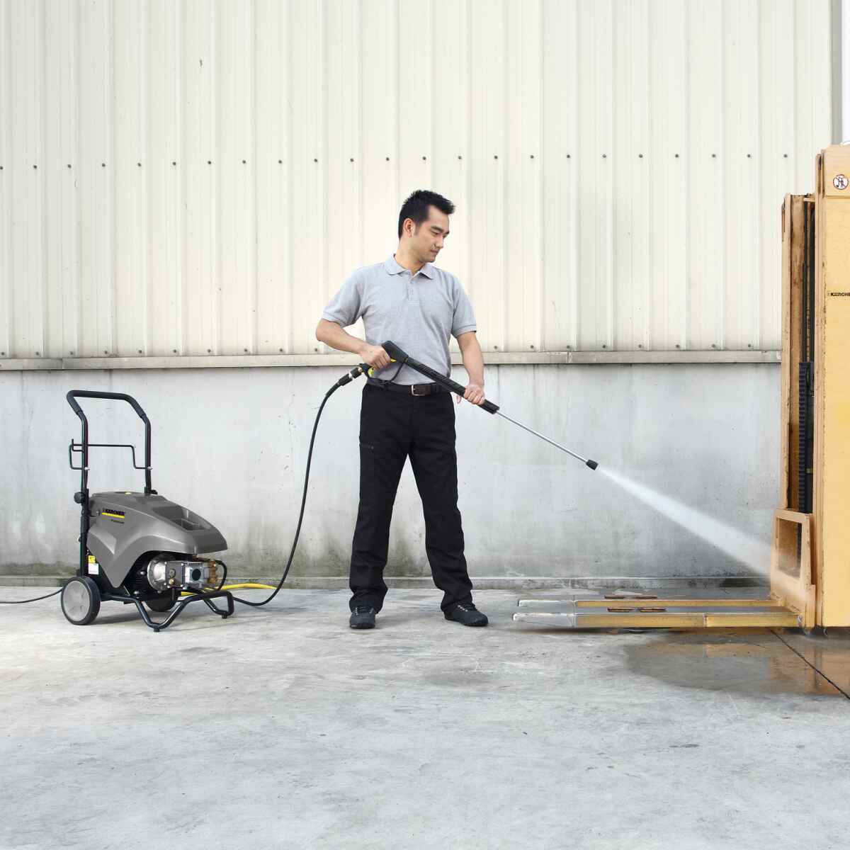 Hidrolavadora de agua fria HD6/15-4 3400W 150Bar Karcher 1.367 310.0 4 Hidrolavadora de agua fria HD6/15-4 3400W 150Bar Karcher - Imagen 4