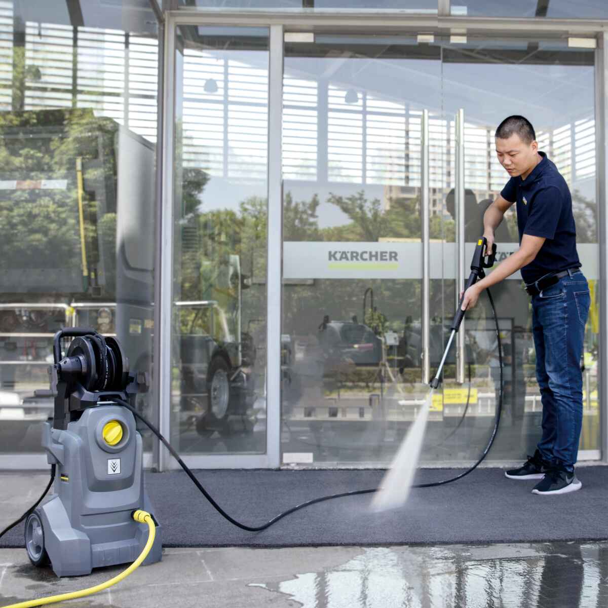 Hidrolavadora de agua fria HD4/10 1800W 100Bar Karcher 1.520 807.0 4 Hidrolavadora de agua fria HD4/10 1800W 100Bar Karcher - Imagen 4