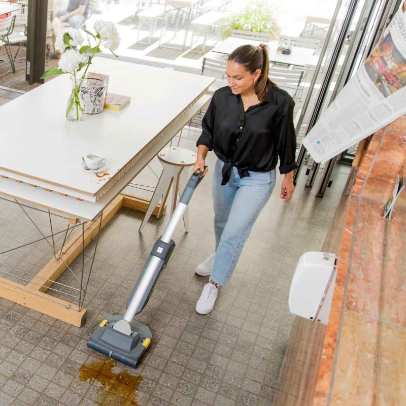 Fregadora aspiradora compacta BR30/1 a bateria 1L Karcher - Imagen 5
