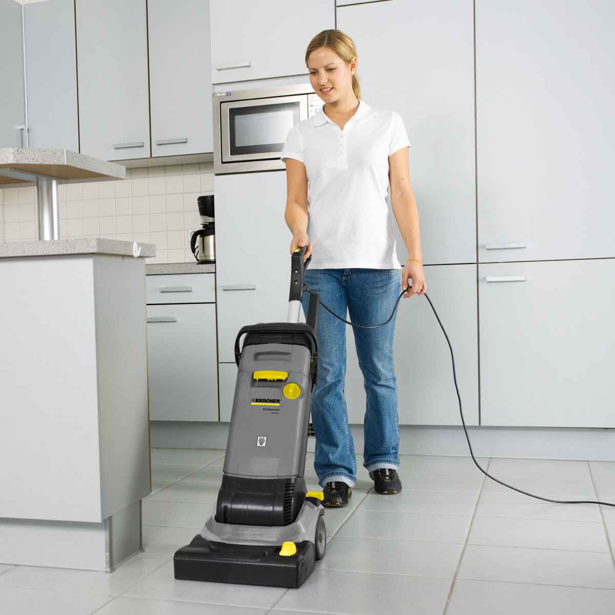 Fregadora aspiradora compacta BR30/4 4L Karcher 1.783 220.0 3 Fregadora aspiradora compacta BR30/4 4L Karcher - Imagen 3