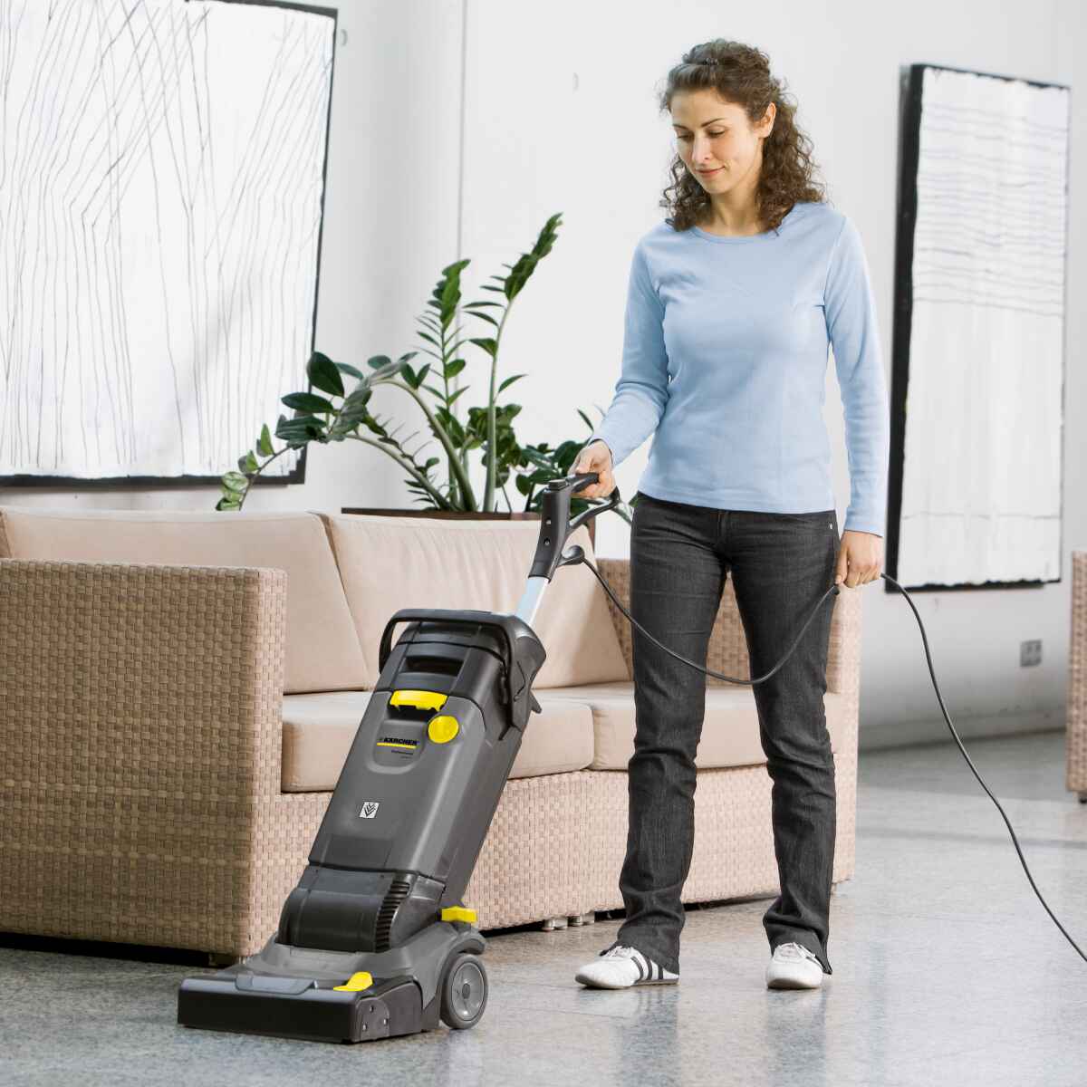 Fregadora aspiradora compacta BR30/4 4L Karcher 1.783 220.0 4 Fregadora aspiradora compacta BR30/4 4L Karcher - Imagen 4