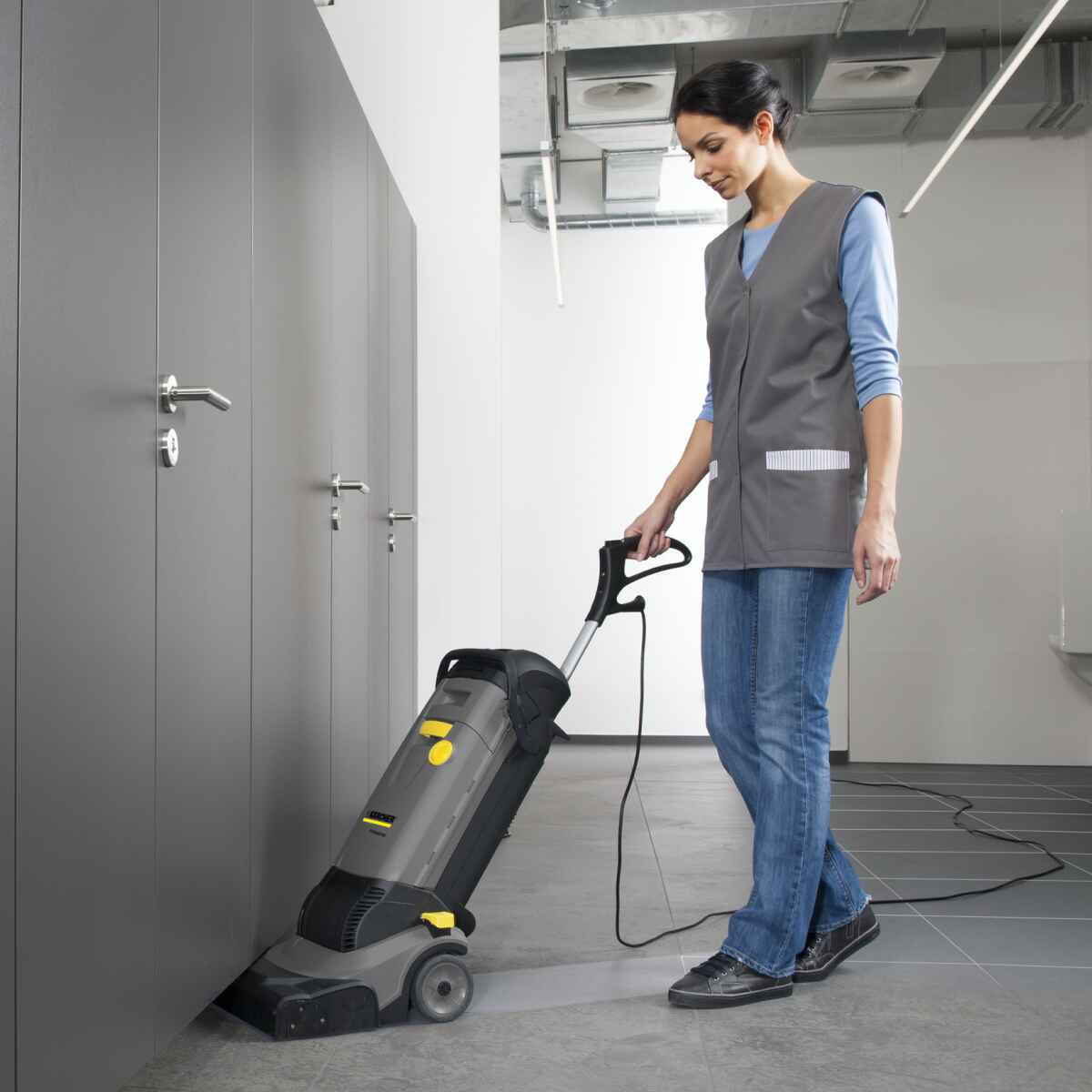 Fregadora aspiradora compacta BR30/4 4L Karcher 1.783 220.0 5 Fregadora aspiradora compacta BR30/4 4L Karcher - Imagen 5