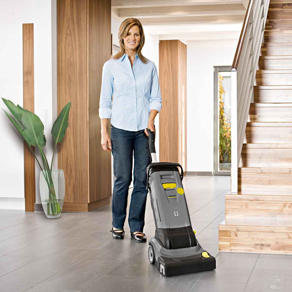 Fregadora aspiradora compacta BR30/4 4L Karcher 1.783 220.0 6 Fregadora aspiradora compacta BR30/4 4L Karcher - Imagen 6