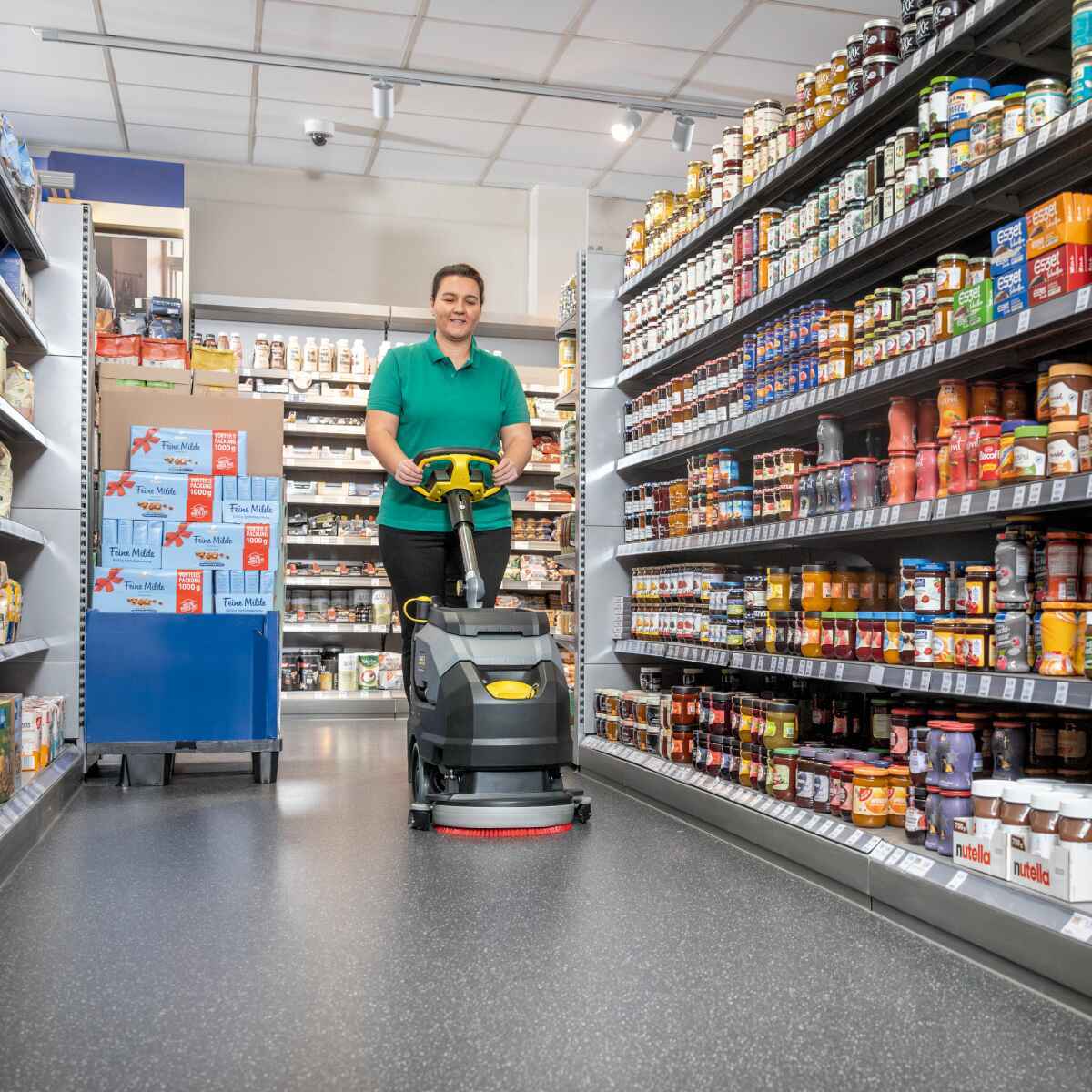 Fregadora aspiradora de empuje BD35/15 a bateria 15L Karcher 1.783 444.0 3 Fregadora aspiradora de empuje BD35/15 a bateria 15L Karcher - Imagen 3