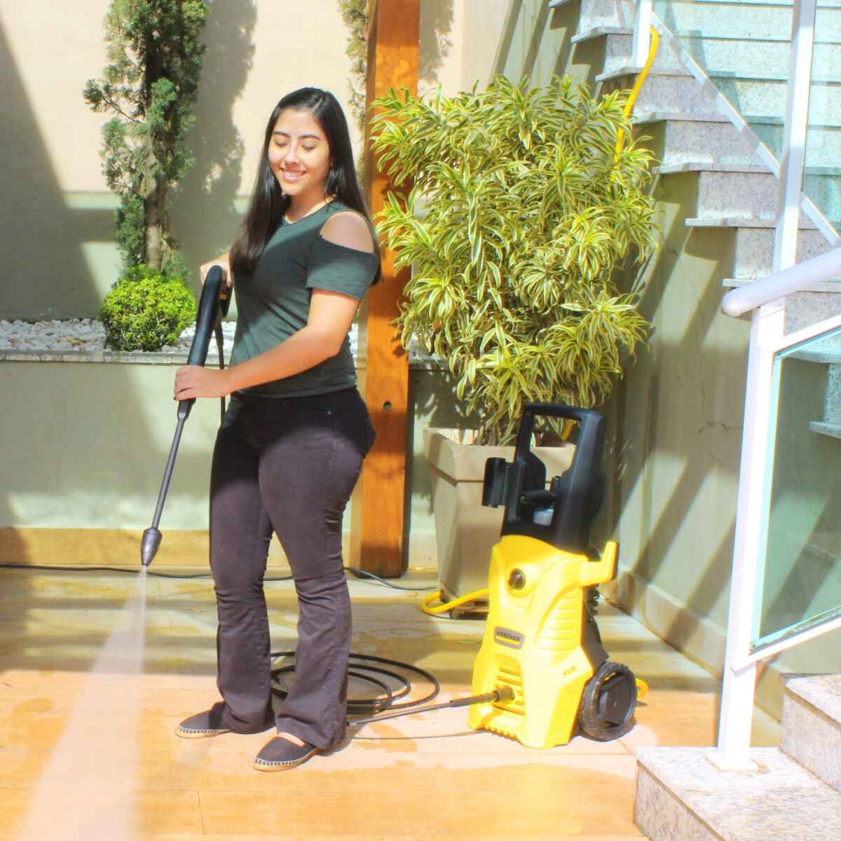 Hidrolavadora K3.30 1700W 130Bar Karcher 9.301 006.0 6 Hidrolavadora K3.30 1700W 130Bar Karcher - Imagen 6