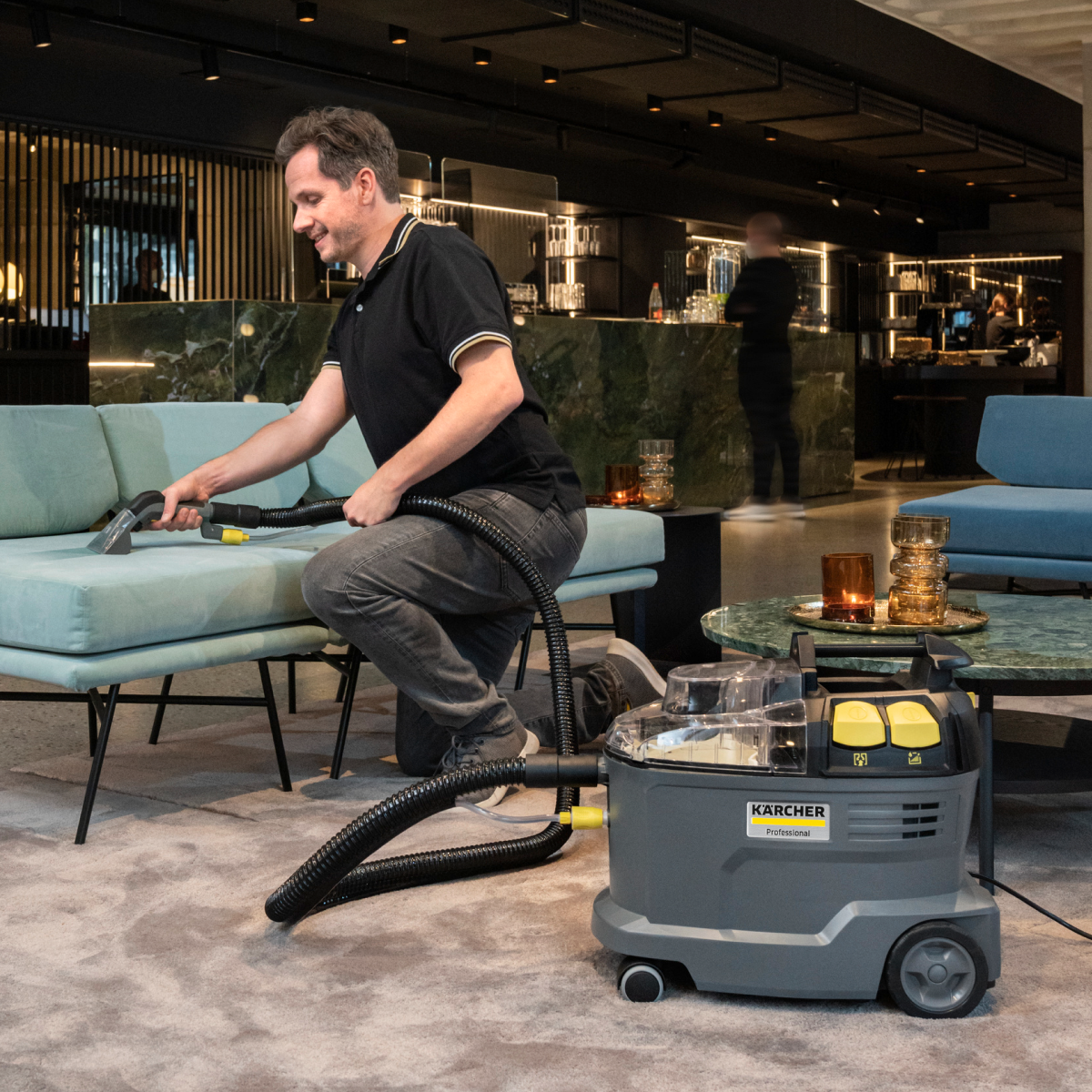 Lava tapices Puzzi8/1 1200W 8L Karcher 1100 2400 3 9cf3b524 4500 474f 9f63 99e80490e0c3 Lava tapices Puzzi8/1 1200W 8L Karcher - Imagen 3